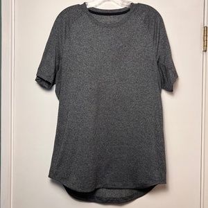Lululemon Men's License to Train Short Sleeve Tee Shirt in Grey - Size Large